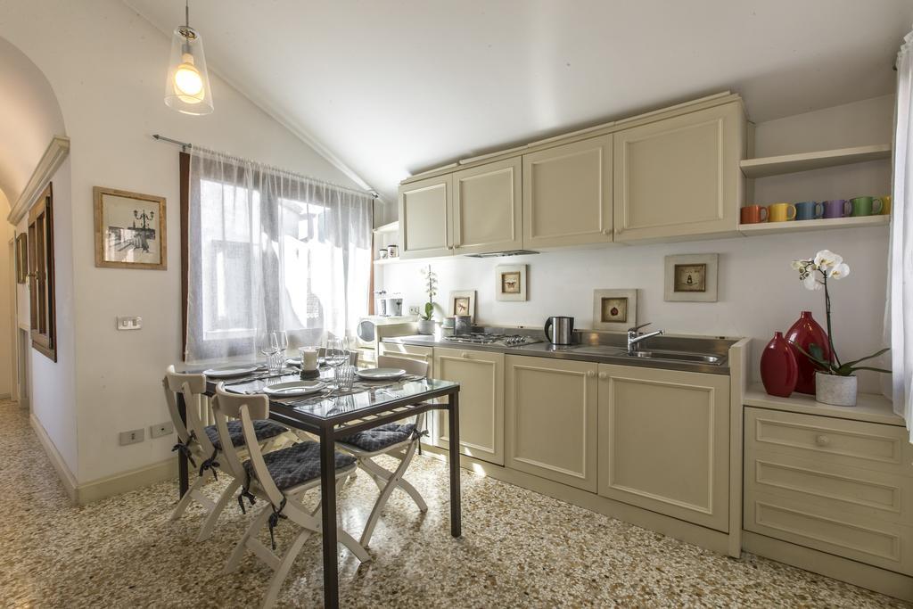 Lovely Venetian Apartment Экстерьер фото